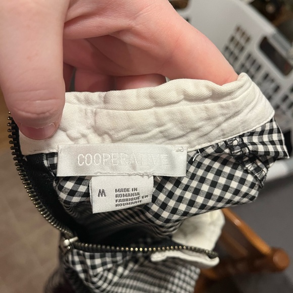 Cooperative dress - Picture 3 of 3